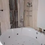 Muestakil, Oezel Havuzlu, Jakuzi Ve Saunali Вилла Белек