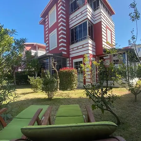 Muestakil, Oezel Havuzlu, Jakuzi Ve Saunali Белек