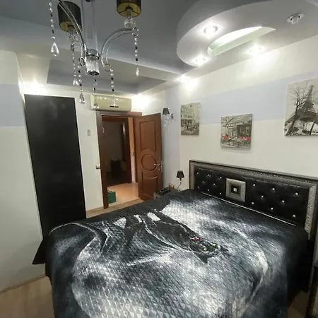 Muestakil, Oezel Havuzlu, Jakuzi Ve Saunali *